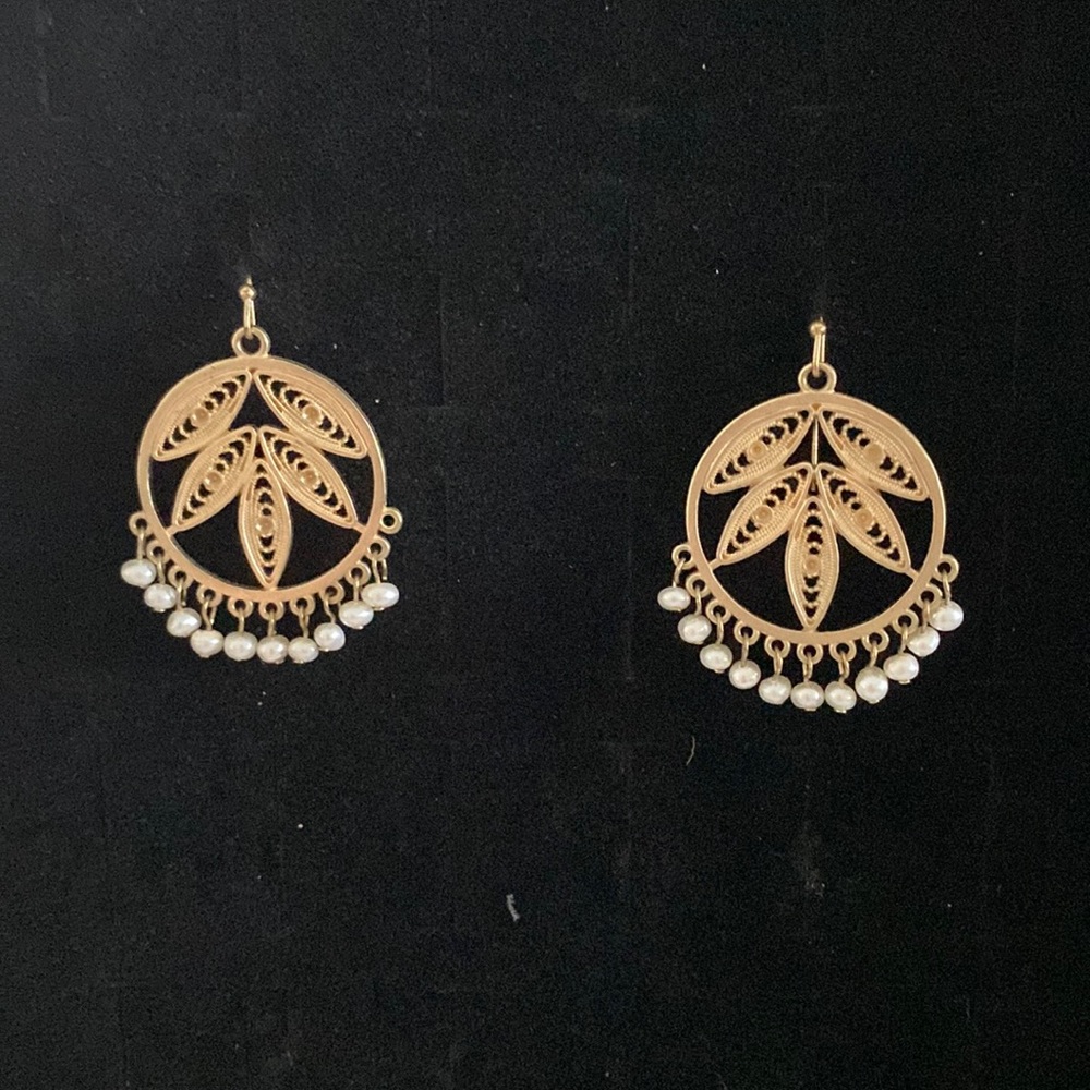 Vintage piercing dangling earrings E2
